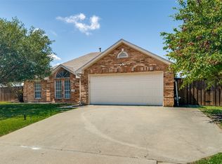 122 Villanova Cir, Forney, TX 75126