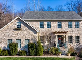 104 Lariat Dr, Canonsburg, PA 15317