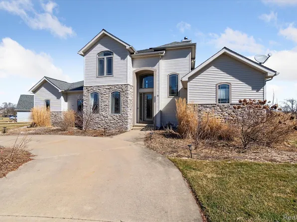 10580 Keane Dr, Grass Lake, MI 49240