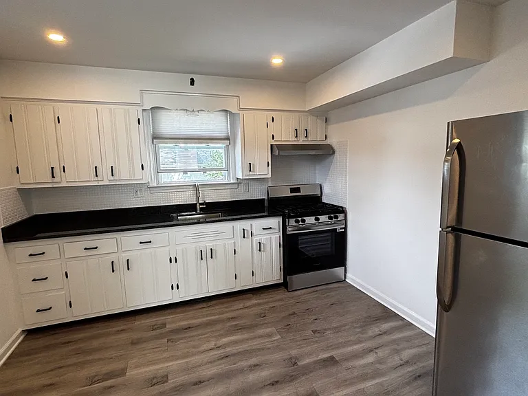 47 Dance Blvd — Photo 3
