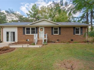 5425 Pine Level Dr, Browns Summit, NC 27214