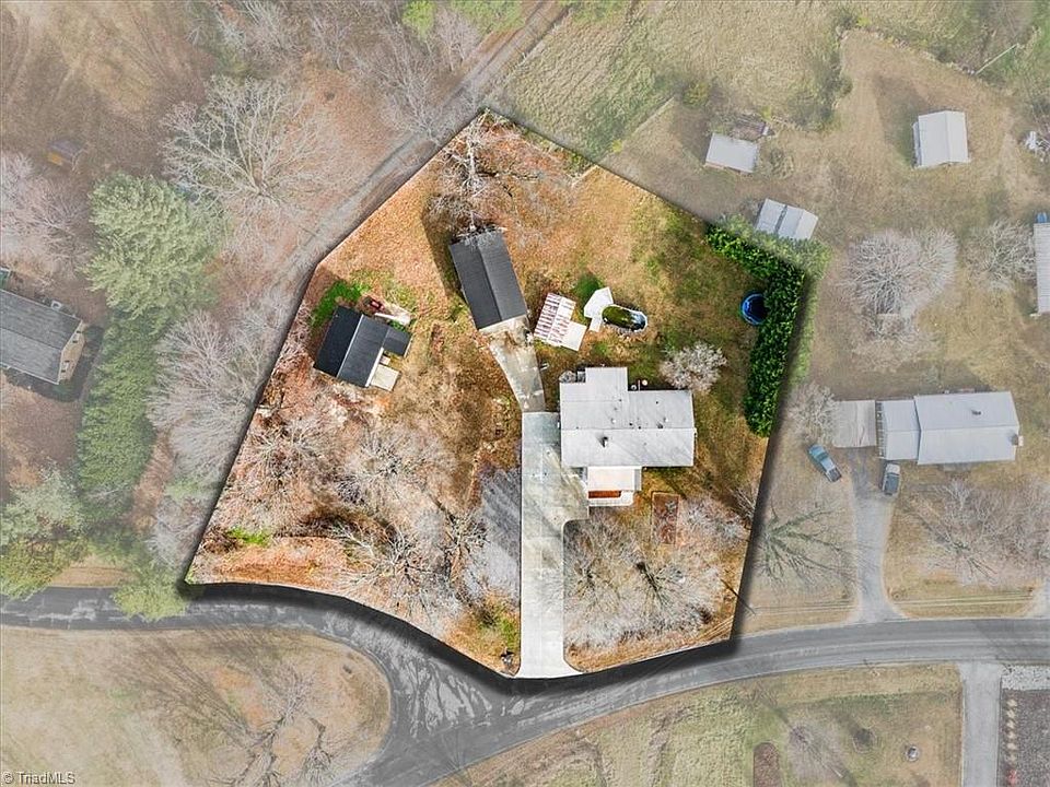 1st image of 1768 Poole Town Rd