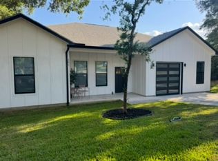 207 Laurel Ln, Spicewood, TX 78669