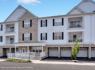 103 Knightsbridge Ln, Marlboro, NJ 07746