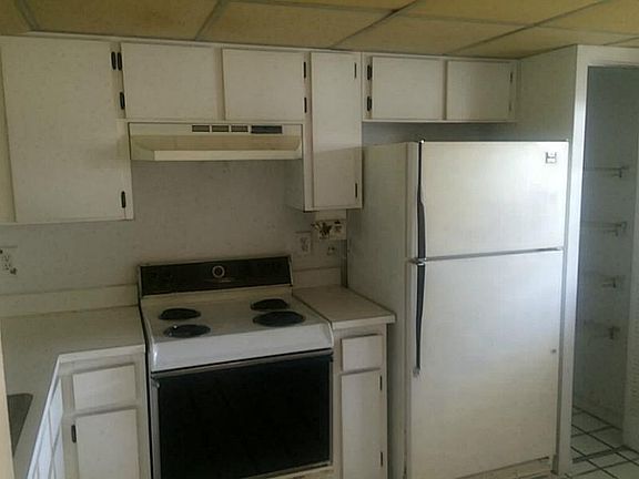 5th image of 871 NE 209th Ter #105-25