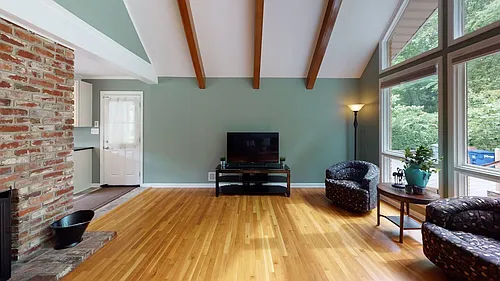 300 Holly Dr Photo 1