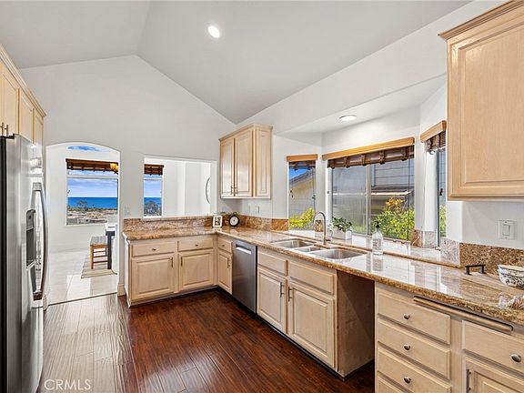 5th image of 34042 Cambridge Rd
