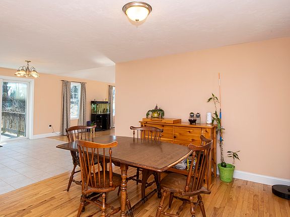 5th image of 42 Arbor Ridge