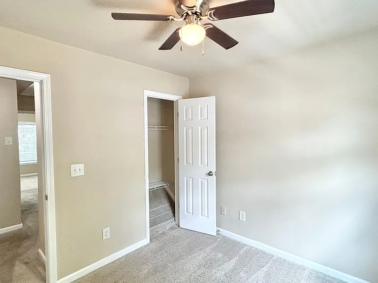933 Prestwyck Ct — Photo 21
