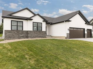 1169 Tipperary Rd, Iowa City, IA 52246