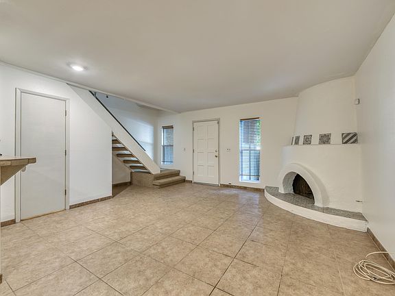 3rd image of 10408 N 11th St Unit 2