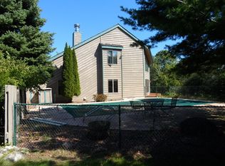 N2W31747 Twin Oaks Dr, Town of delafield, WI 53018