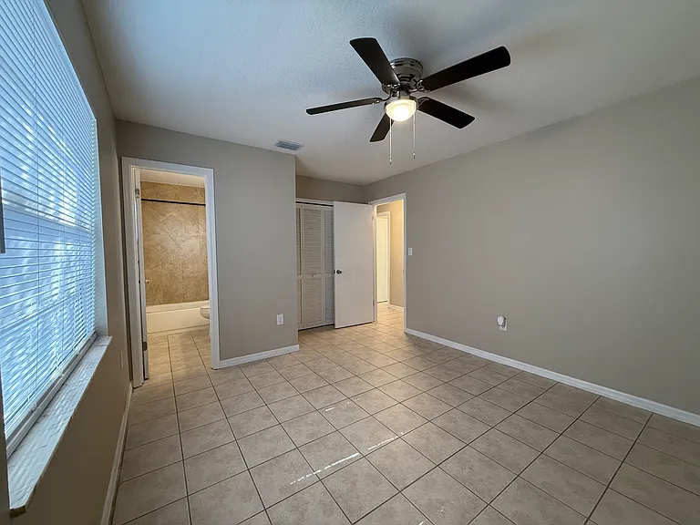 4328 Hargrave St — Photo 10
