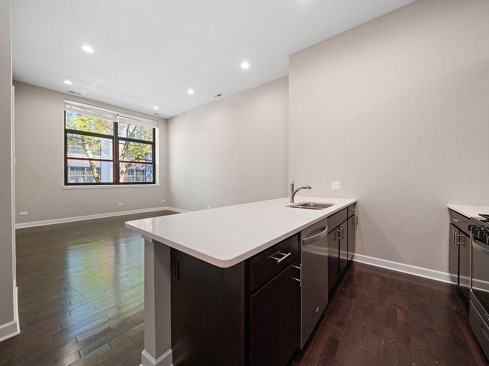 1st image of 2202 W Lawrence Ave #204