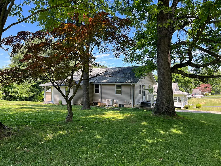1112 Pottstown Pike — Photo 3