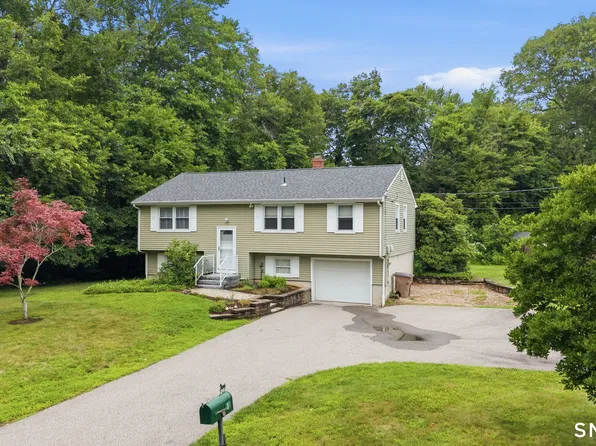 20 South Cobblers Court, East Lyme, CT 06357