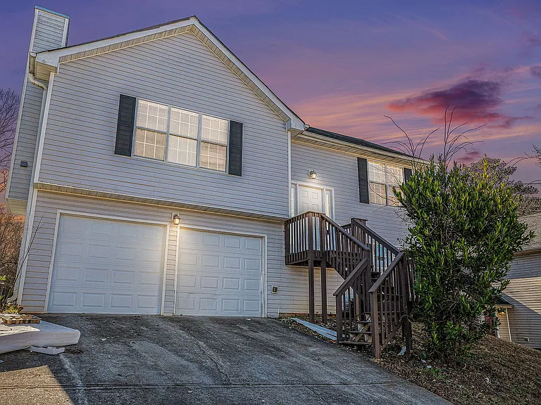 4357 Ward Bluff Ct — Photo 1