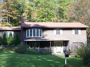 53 Timberidge Dr, Russell, MA 01071