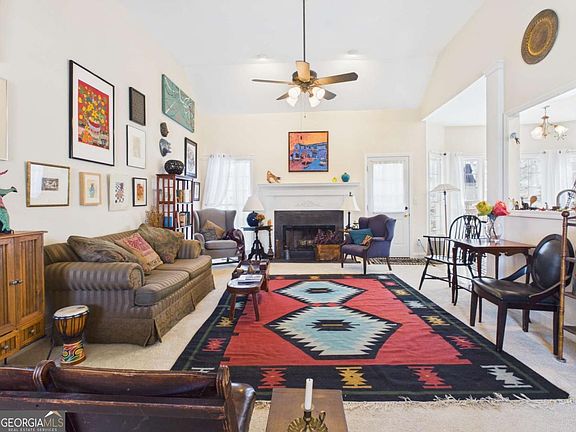 3rd image of 650 Lakeland Way