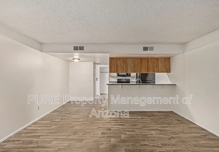 8847 N 8th St #102 — Photo 1