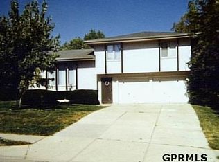 3206 S Leawood Dr, Bellevue, NE 68123