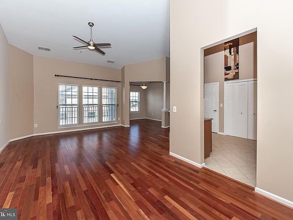 4th image of 7557 Stoney Run Dr #4