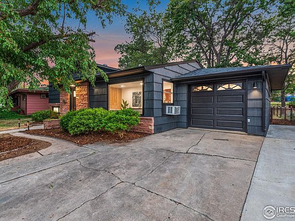 3rd image of 2507 Spruce Dr
