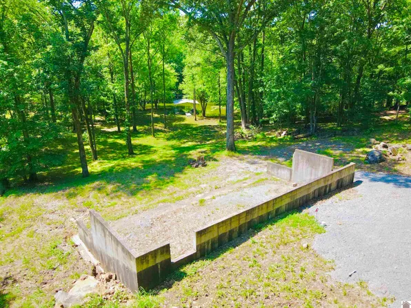 251 Holiday Way, Cadiz, KY 42211