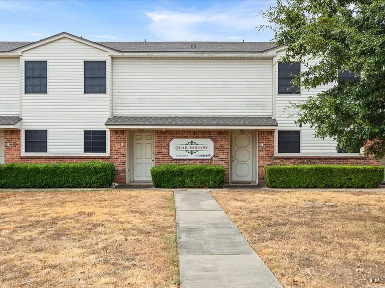 214 Romana Cir #E — Photo 5
