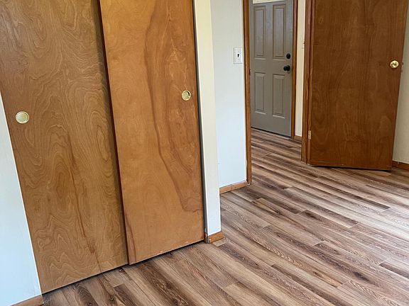 4th image of 1811 2nd St