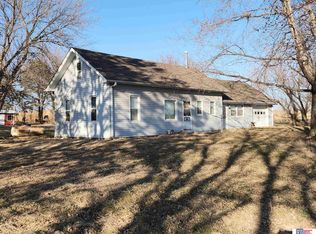 10702 E Apple Rd, Firth, NE 68358