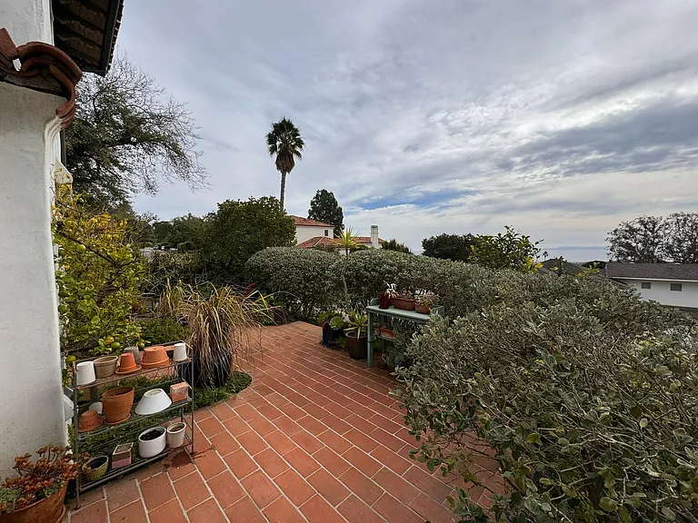 1011 San Carlos Rd #B — Photo 13