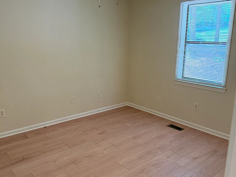 128 Willow Ct #3 — Photo 12
