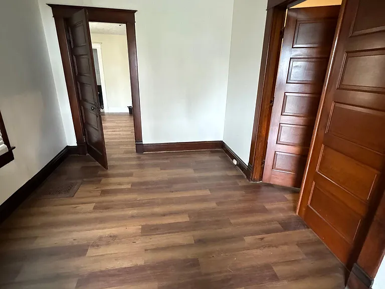 2706 Hale Ave — Photo 6