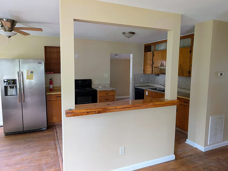 2856 Brock Ave — Photo 4