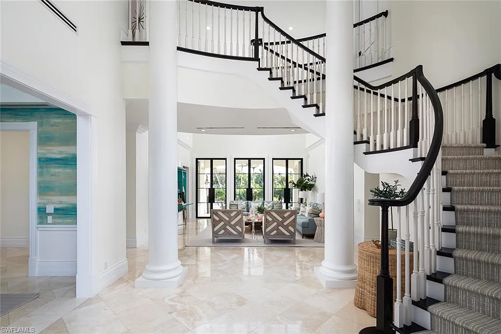 5 bed, 5.5 bath, 6042 sqft, $85,000 — Photo 3