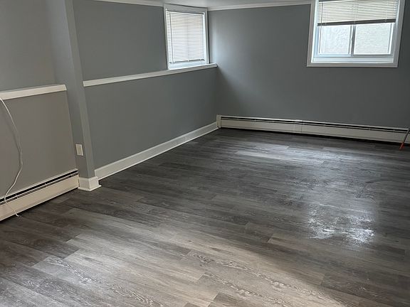 2nd image of 24 Woodlawn Ave #B
