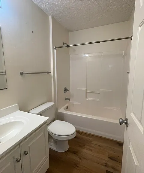 30 Lamb Ave — Photo 7