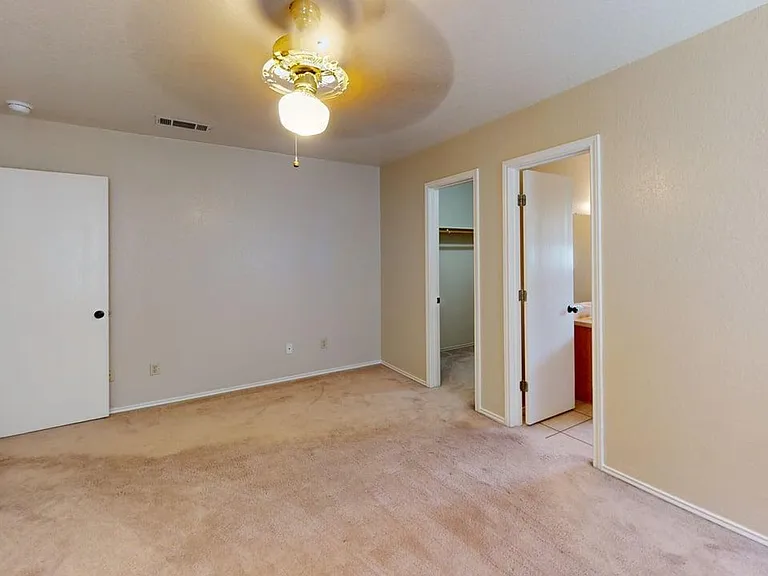 4405 Hondo Dr — Photo 11