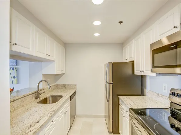 65 2nd St #1310, Jersey City, NJ 07302