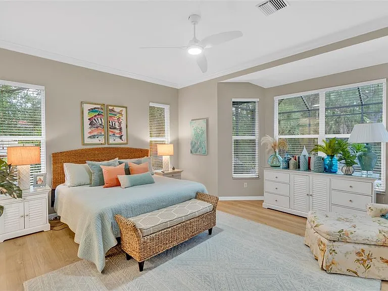 542 Misty Pine Dr — Photo 31