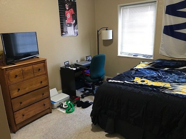 2nd image of 300 Grandview Ct #316