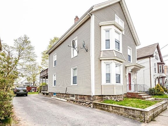 3rd image of 35 Clement Ave