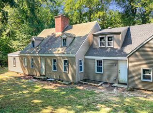 146 Mayapple Rd, Stamford, CT 06903