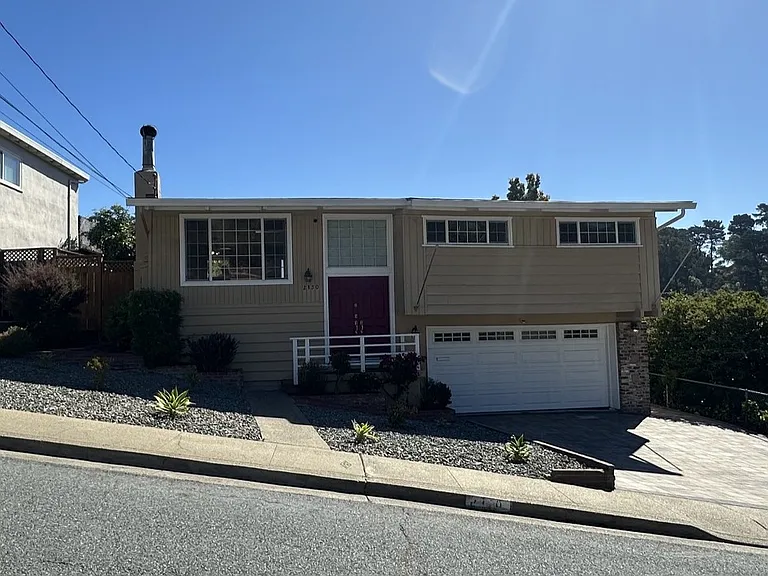 2350 Rosewood Dr — Photo 1