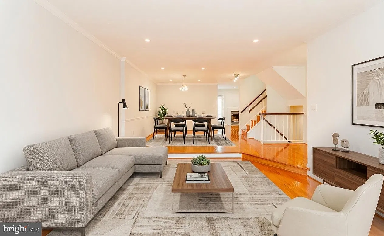 3 bed, 2.5 bath, 1712 sqft, $3,650 — Photo 2