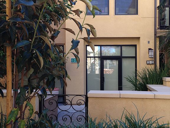 STREET LEVEL OFFICE ENTRY