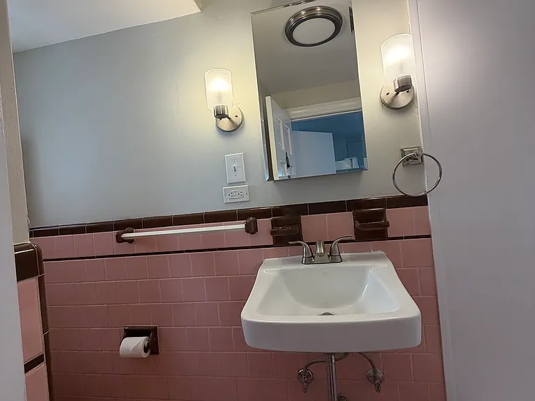 35 Catherine St #1 — Photo 25