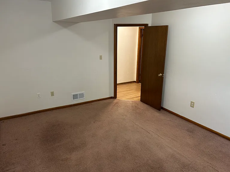 788 Hazelwood Ave #B — Photo 7