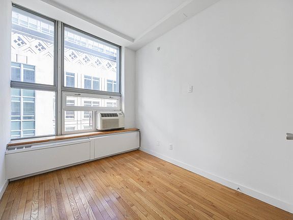 5th image of 106 Fulton St APT 5G